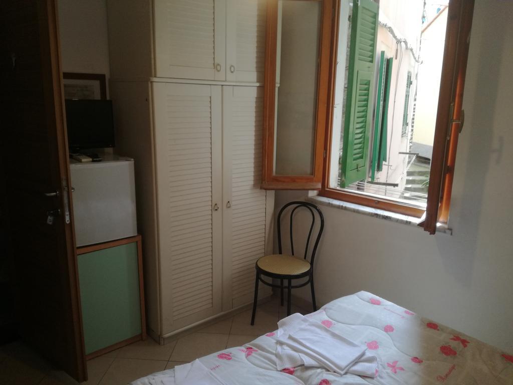 Affittacamere Ca' Dei Lisci Riomaggiore Exterior foto